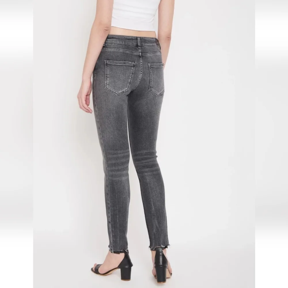 Madame Skinny Low Rise Jeans - Picture 4 of 7
